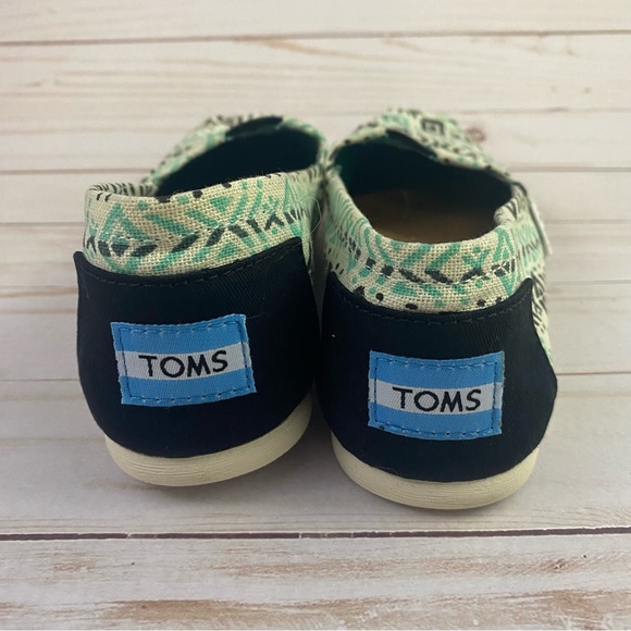 TOMS Womens Tribal Print Slip On Canvas Flats Shoes Size US 6 - Picture 3 of 10